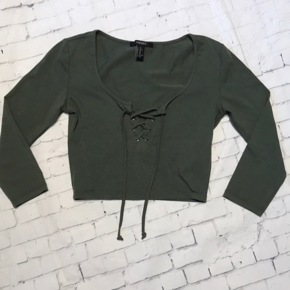 Forever 21 crop top XS army green nwot cute shirt